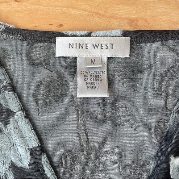 y2k |Nine West| 90s Velvet Flower V-neck pastel baby Blue & Grey Woman’s Size M - Picture 4 of 7